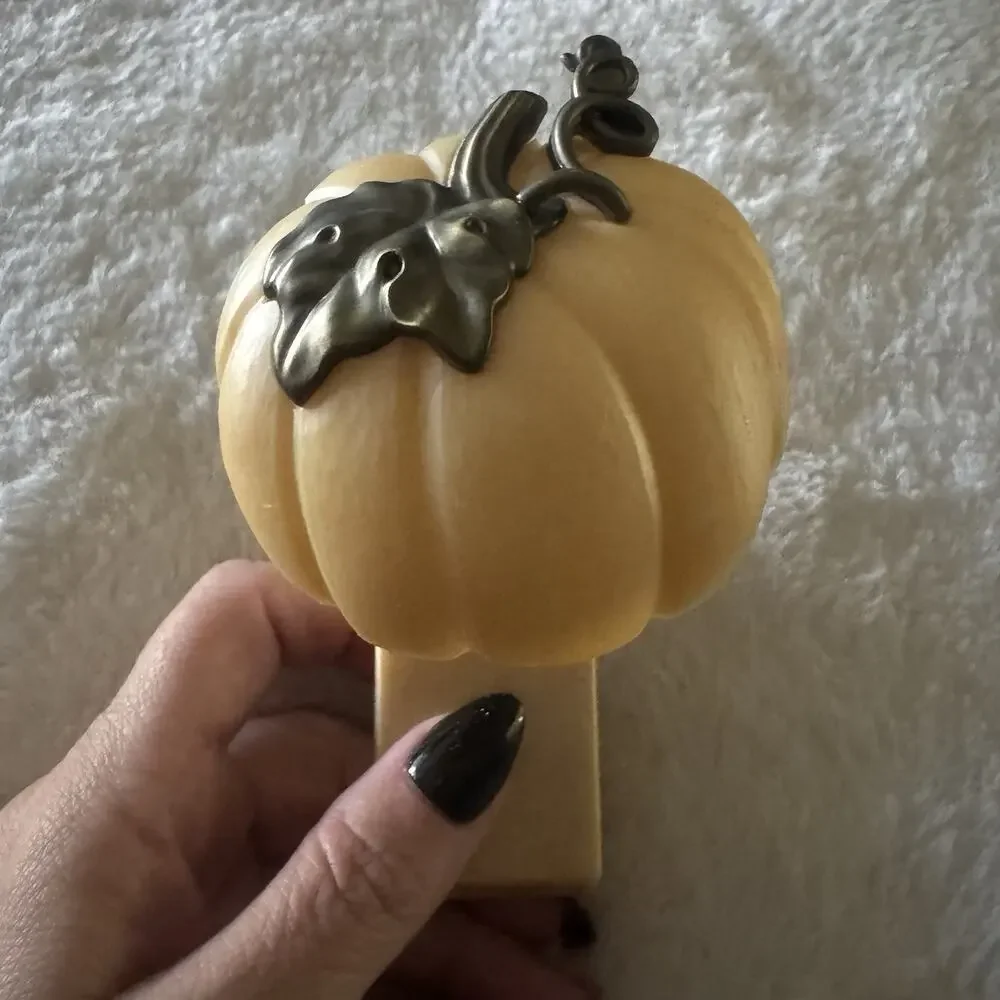 bath and body works wallflowers plug in Pumpkin